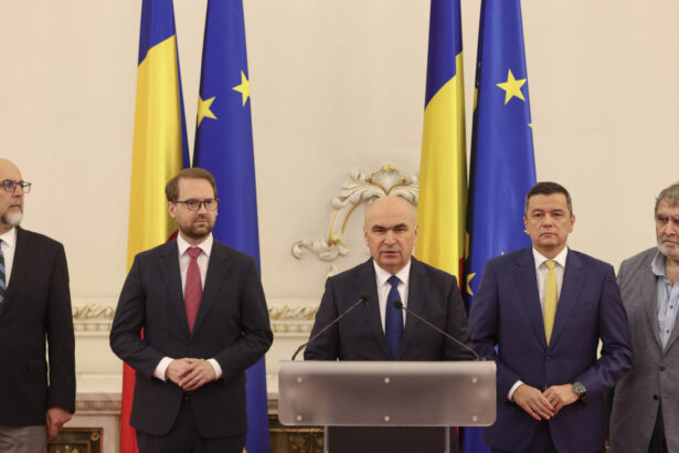 video politicienii au intrat in vacanta dar nu pentru mult timp reformele asteapta sa fie transate la fel si scandalurile din coalitie 694ede9468917