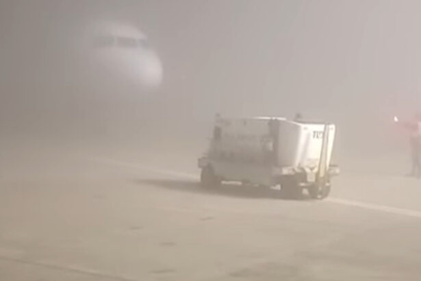video probleme majore pe mai multe aeroporturi din moldova din cauza cetii pasageri adusi cu autocarul de la timisoara la suceava 6946c0d5b56bb