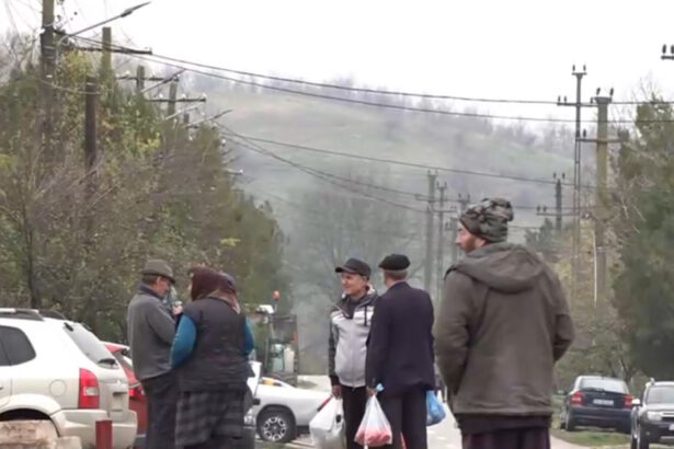 video scandal intr o comuna unde au fost organizate alegeri de trei ori in 2 ani oamenii sunt revoltati si refuza sa mai mearga la vot 69423c1878918