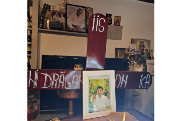 video sute de oameni participa astazi la inmormantarea artistului ion dragan 695112b12af7b