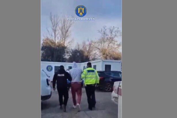 video un tanar de 24 de ani retinut de politistii de la rutiera fara permis si pozitiv la drugtest 6955580063006