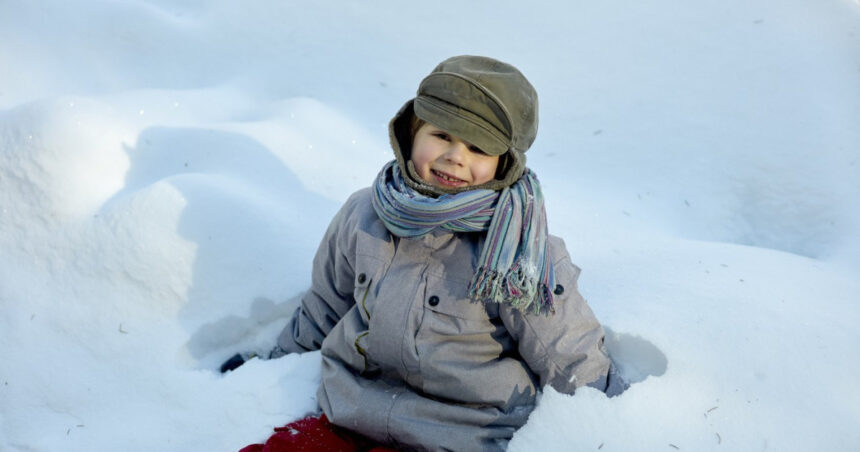 video vremea se raceste brusc si vin ninsorile meteorologii anunta unde va fi viscol si unde stratul de zapada ajunge la 15 20 de centimetri 694916a3cadd2