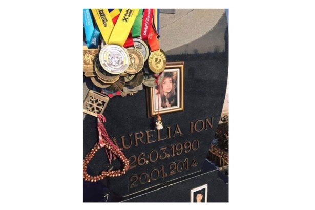 12 ani de la tragedia din muntii apuseni o aterizare fortata intr o zona impadurita a dus la moartea comandantului adrian iovan si a studentei aurelia ion 696f538b23bbd