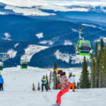 actiune de cautare a trei copii rataciti intr o zona impadurita din apropierea partiei de schi din comuna voineasa 69628fe194679