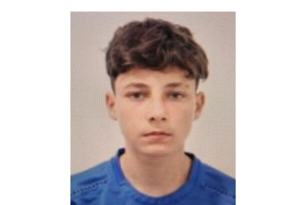 adolescent de 16 ani din constanta cautat de politie sunati la 112 daca l vedeti 6960e118e49fc