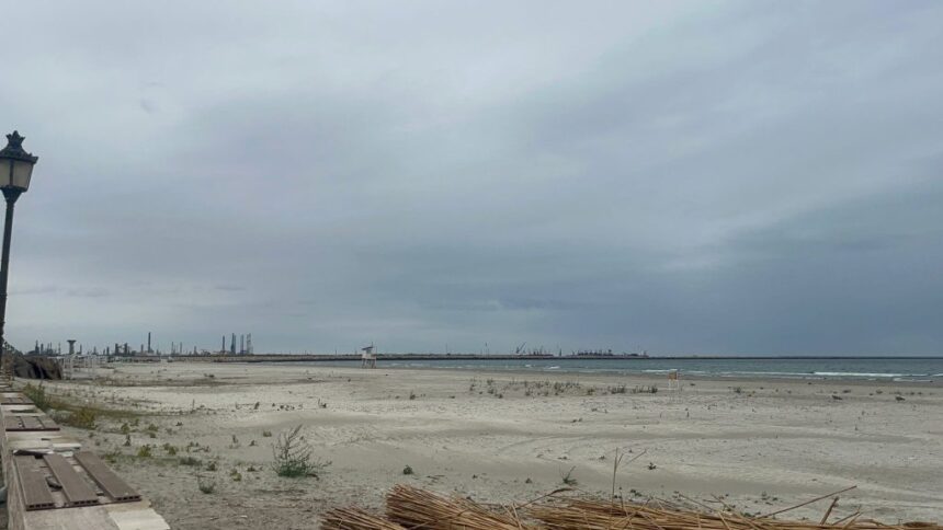 alerta pe litoral o mina marina a fost descoperita pe plaja midia 6979df49070d3