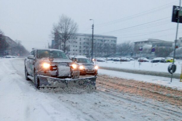 atentie soferi iata numerele scurte la care poti suna pentru a afla care sunt conditiile meteo si starea drumurilor 696dd0d2e04a4