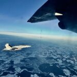 avionul spartan in care se afla nicusor dan a fost escortat de doua aeronave f 18 elvetiene 695eb21a72f92