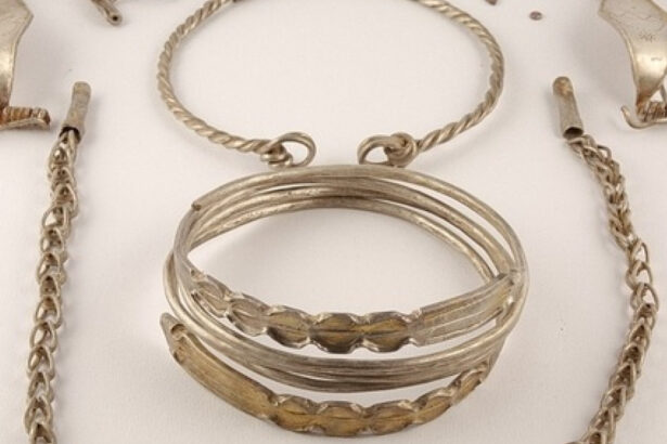 bunurile din patrimoniul romaniei vor putea fi scoase din tara doar temporar cine si in ce conditii le poate folosi 697cb9362883d