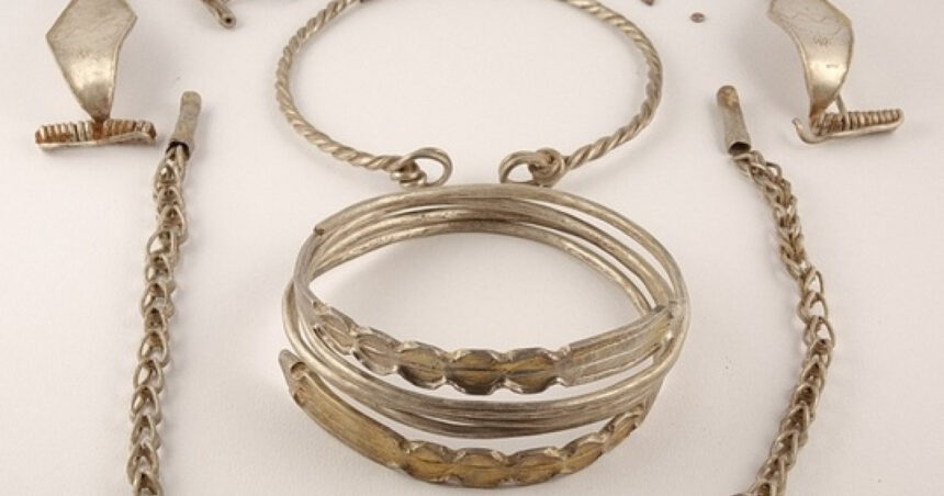 bunurile din patrimoniul romaniei vor putea fi scoase din tara doar temporar cine si in ce conditii le poate folosi 697cb9362883d