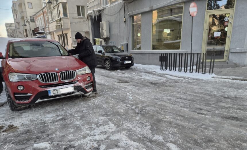 ca tot omul fostul sef juridic cn apmc isi curata masina de zapada 6968eedd7db49