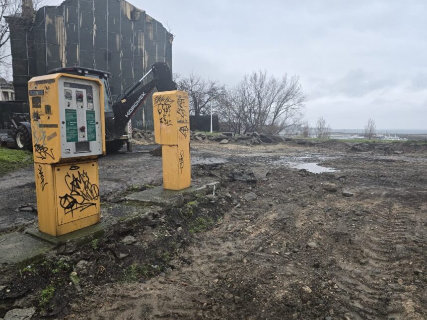 cercetare arheologica pe terenul de langa hotel palace iata cine vrea sa construiasca un bloc in zona istorica 696d78a88ec2b