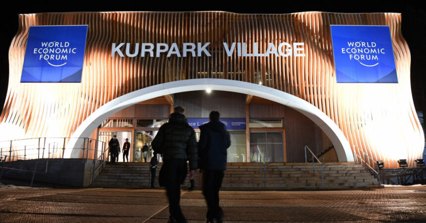 cine participa din partea romaniei la forumul economic mondial de la davos cea mai consistenta delegatie 696dd63aa7ee2