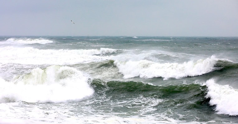 cod galben de vant puternic la malul marii meteorologii au emis doua avertizari pentru constanta si tulcea 695a427a5b92e