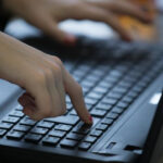 cursuri online miercuri din cauza ninsorilor peste 2 000 de elevi afectati in trei judete 69668462e262f