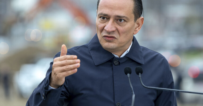 daniel baluta il critica pe ciprian ciucu dupa ce a anuntat scumpirea biletelor stb amatorism sa nu se mai planga la nesfarsit 697357fae8fba