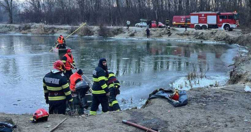 doua persoane au cazut in raul olt pompierii au intervenit de urgenta cu barci si autospeciale 69577e49166c8