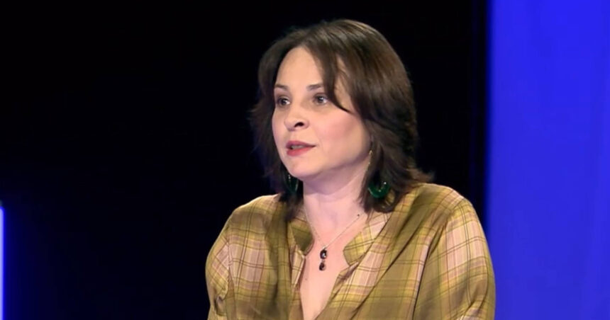 exclusiv gimnastica in comunism campioana corina ungureanu stateai drept erai soldatel nu spuneai mare lucru acasa aveai un singur vis 697e18b481f20