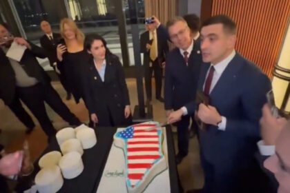 exclusiv ilie bolojan despre gestul lui simion cu tortul in forma groenlandei e totusi prea mult sa fie judecat pentru tradare nationala 6973c4fbd4845