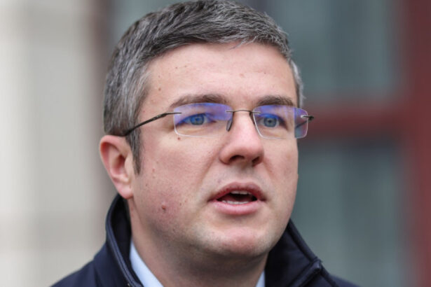 exclusiv unii anti reformisti ar jubila daca domnul bolojan ar pleca de la guvernare ministrul irineu darau despre situatia coalitiei 697a71b37200c