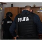 flagrant la lumina ce au descoperit mascatii de la diicot in lenjeria intima a unui albanez condamnari cu executare la tribunalul constanta 6958923b234ca