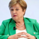 fmi inteligenta artificiala declanseaza un tsunami pe piata muncii anxietatea angajatilor va exploda in 2026 697083c3a8854