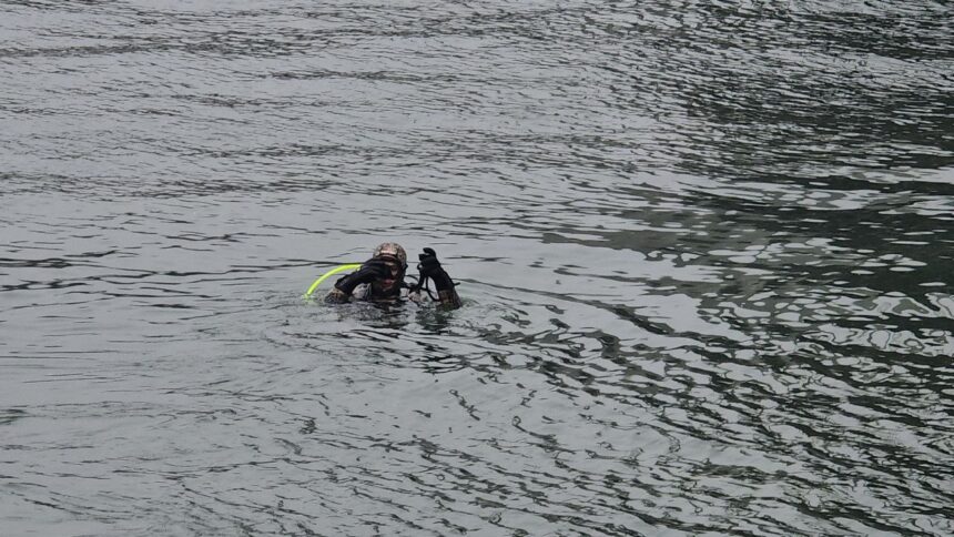 foto cautarile in canalul dunare marea neagra in zona podului agigea s au oprit scafandrii au folosit o drona subacvatica 69760aa443336