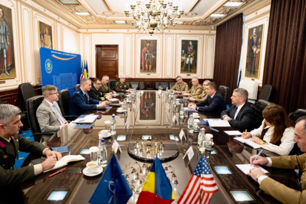 foto comandantul suprem al fortelor aliate nato in vizita la bucuresti ce a discutat generalul american cu ministrul apararii 696e827c53a25