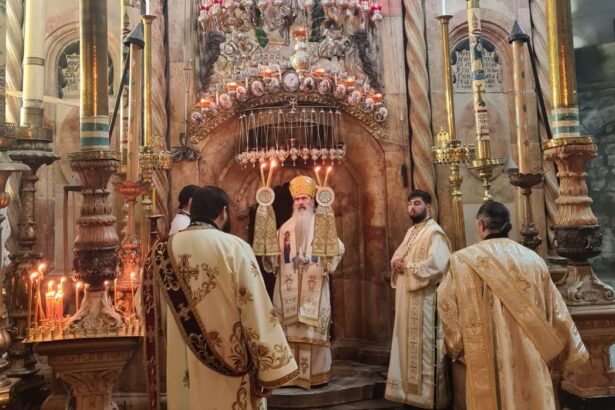 foto ips teodosie slujeste in aceasta noapte la biserica sfantului mormant dupa vizita la patriarhia ortodoxa a ierusalimului 696bc17b8e6fb