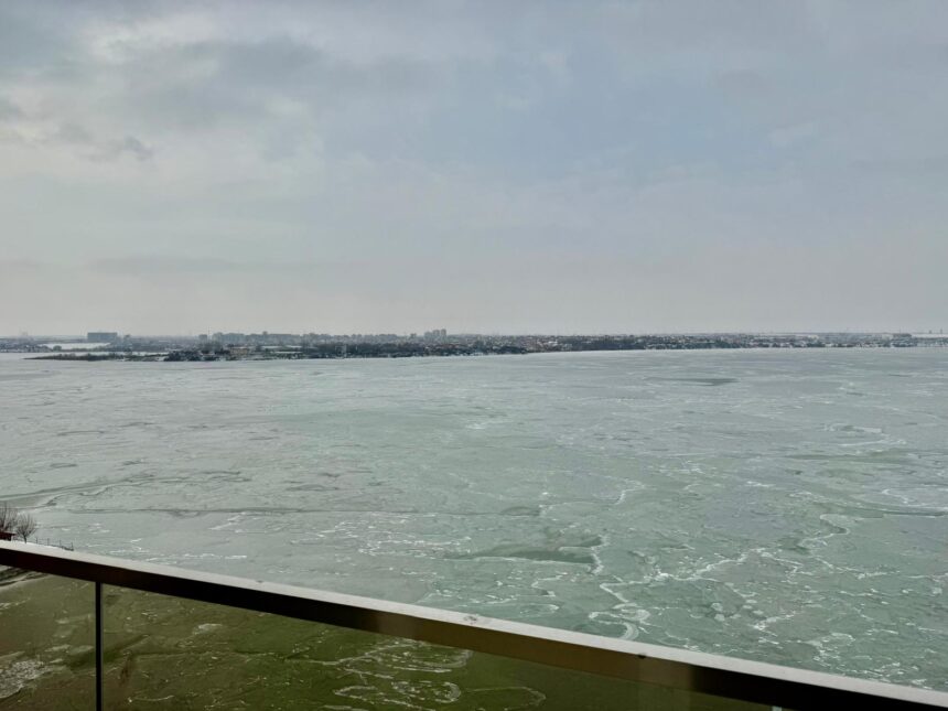 foto lacul siutghiol a inghetat gerul sever a pus stapanire pe constanta 696ca22bd993d