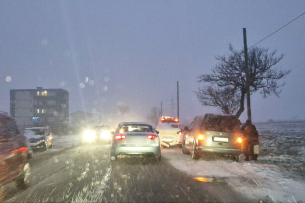 foto un accident rutier a dat peste cap circulatia rutiera spre cumpana 695fe0a59658b