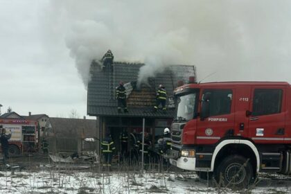 foto video apel umanitar doi copilasi din agigea au ramas fara locuinta dupa ce casa familiei a fost distrusa de un incendiu orice ajutor conteaza enorm 6971ef876b175