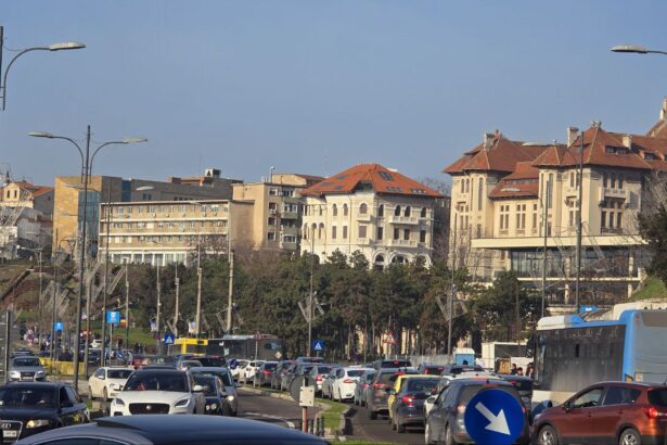 foto zona peninsulara paralizata mii de oameni pleaca pe jos cu masina sau autobuzul dupa slujba de boboteaza 695cfaa39c106