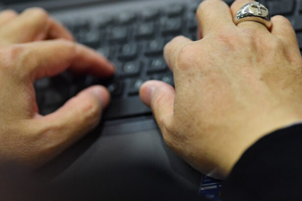 franta un roman a fost condamnat la paris la 4 ani de inchisoare cu executare pentru atacuri informatice care este prejudiciul 6973a8d6699d1