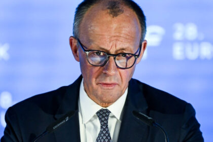 ilie bolojan pleaca maine in vizita oficiala in germania premierul va fi primit de cancelarul friedrich merz 6977b27e99ee4