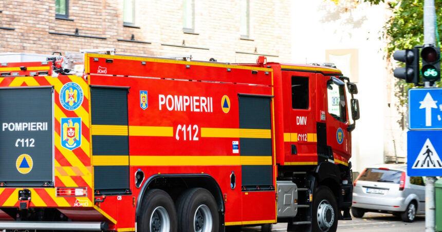 incendiu puternic la mai multe case in bucuresti pompierii au evacuat locatarii 6974c954abb9b