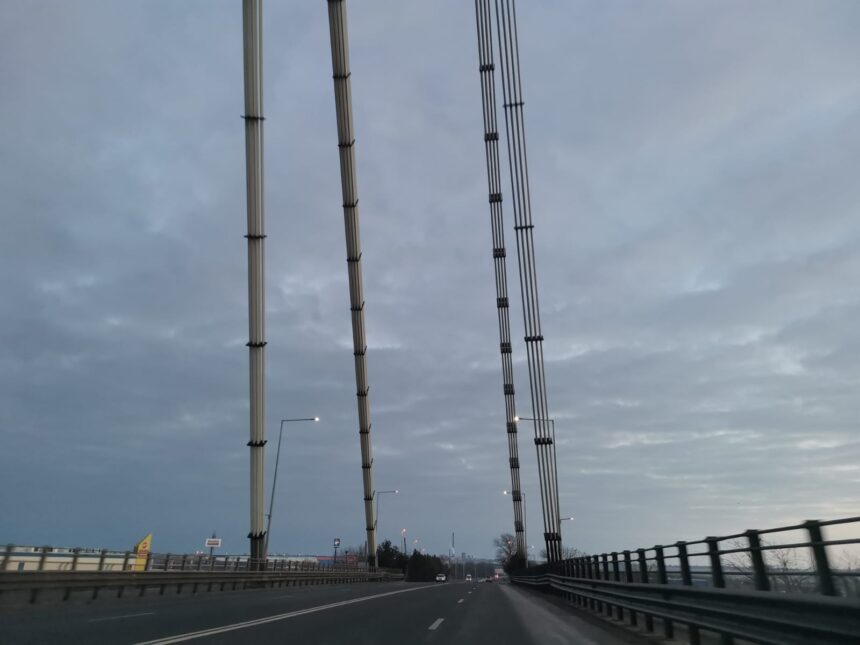 interventie in zona agigea exista indicii ca o persoana s a aruncat de pe pod 697347be0ba26