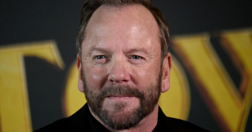 kiefer sutherland a fost arestat actorul este acuzat de agresiune asupra unui sofer al unui serviciu de ride sharing 696c8908995e7