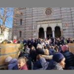 live foto video boboteaza la constanta in 2026 mii de credinciosi prezenti la slujba oficiata de ips teodosie arhiepiscopul tomisului 695cccea66a81