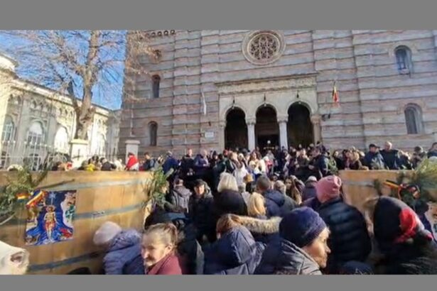live foto video boboteaza la constanta in 2026 mii de credinciosi prezenti la slujba oficiata de ips teodosie arhiepiscopul tomisului 695cccea66a81