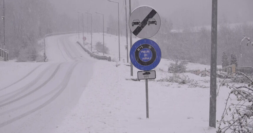 live text vreme extrema in romania drumuri blocate de zapada copaci prabusiti si avalanse pe munte zeci de mii de oameni fara curent electric 6958e19aeb74b