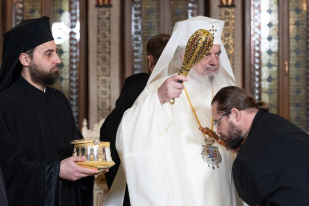 mesajul patriarhului daniel in ajunul bobotezei ce spune conducatorul bor despre rolul aghesmei mari 695bc3a432158