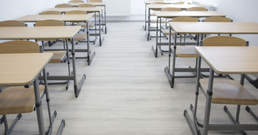 mii de elevi vor face cursuri online din cauza vremii mai multe scoli isi suspenda activitatea 6965215d95f3e