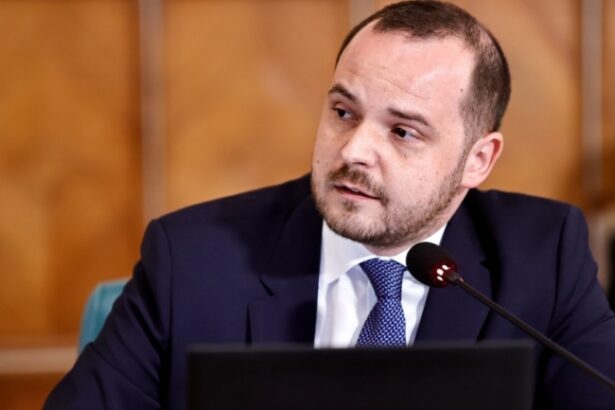 ministrul sanatatii accesul minorilor la retelele sociale ar trebui reglementat 6979287fd1971