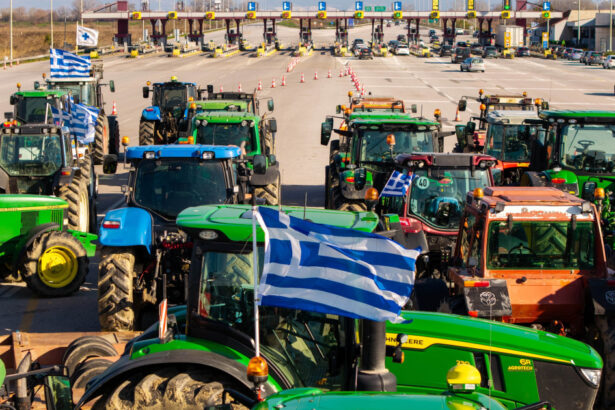 negocieri blocate in grecia fermierii ameninta cu extinderea protestelor pe autostrazi 695f8e2f9e257