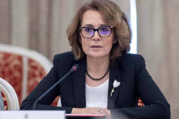 nicoleta pauliuc i a cerut lui ilie bolojan sa elimine masurile de reforma care afecteaza pacientii oncologici raspunsul premierului 696e9b3c03ae1