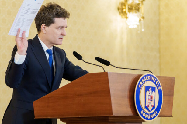 nicusor dan a anuntat cu cat a redus cheltuielile administratiei prezidentiale in 2025 mai mult decat m am angajat 695bd53a471ba
