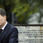 nicusor dan comemorarea victimelor holocaustului devine tot mai relevanta intr o lume in care memoria colectiva pare sa se estompeze 69775a8b2795b