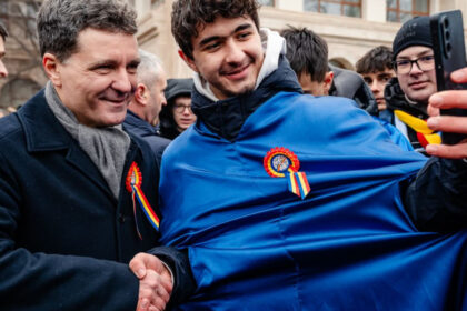 nicusor dan problema scolilor din ucraina cu predare in limba romana e una serioasa si nu o sa o bagam sub pres 6974fa7fcc4e9