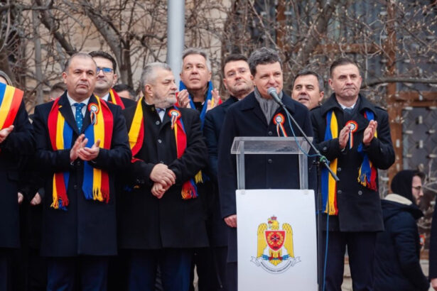 nicusor dan respectul fata de istorie trebuie sa ramana un reper imnul national este un simbol al romaniei si nu trebuie huiduit 697540c0dbc61